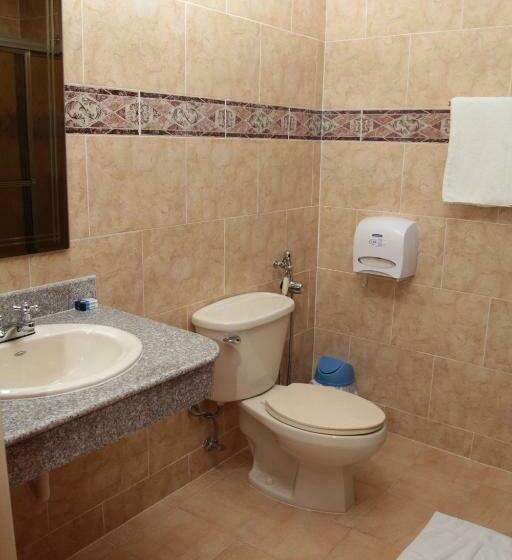 带2个双人床的标准工作室, Alcala