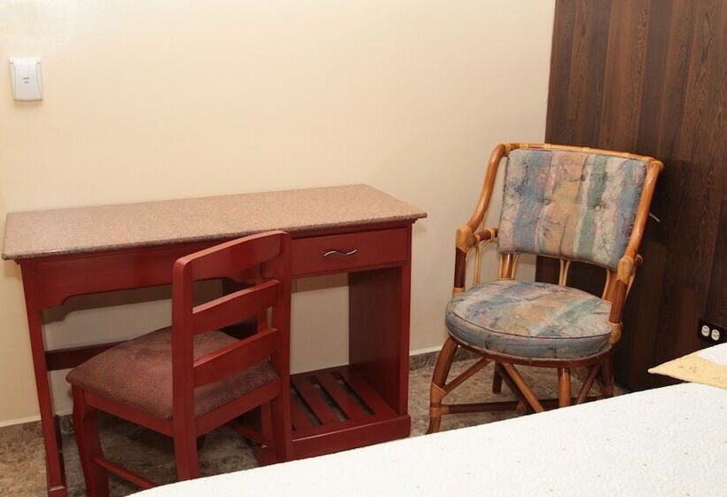 标准间带双人床, Alcala