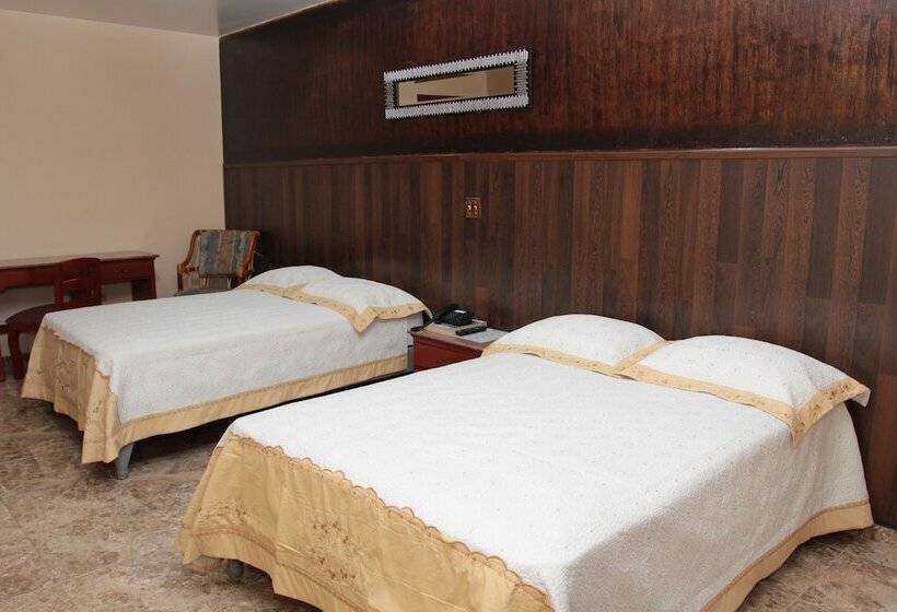 带2个双人床的标准工作室, Alcala