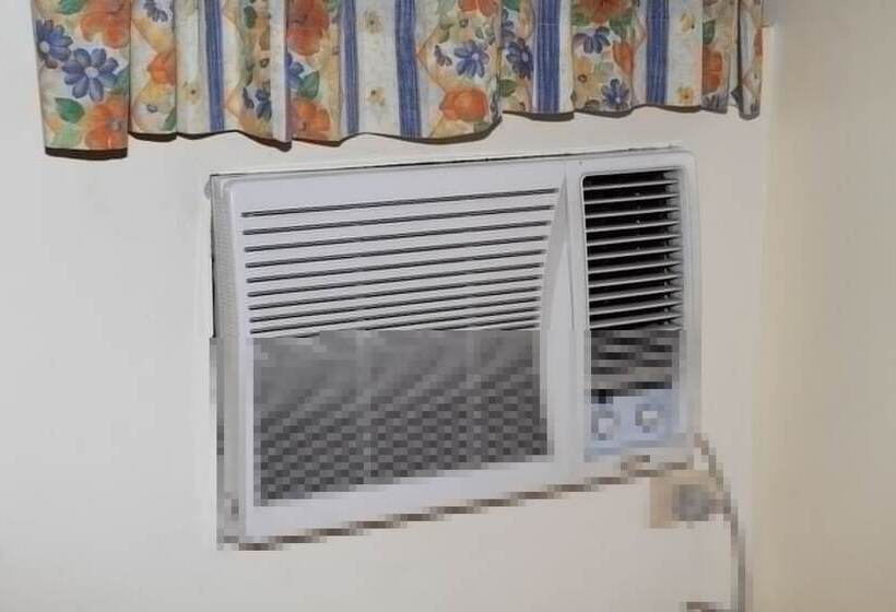 带2个双人床的标准工作室, Alcala