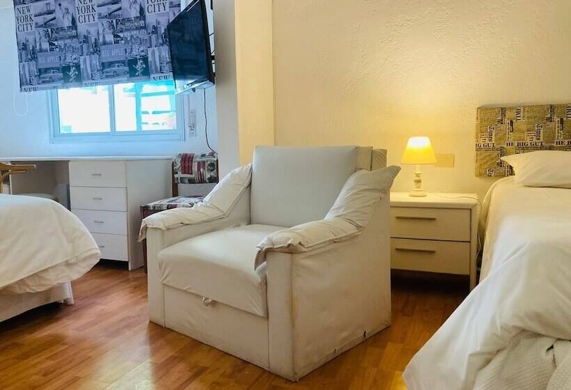 标准三人间, Blu Inn