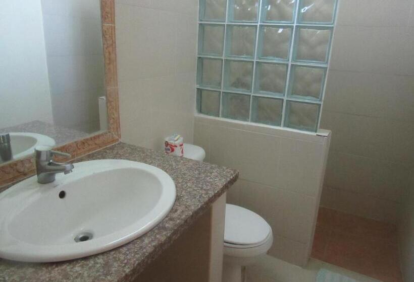 سوئیت با تخت بزرگ, Cambri