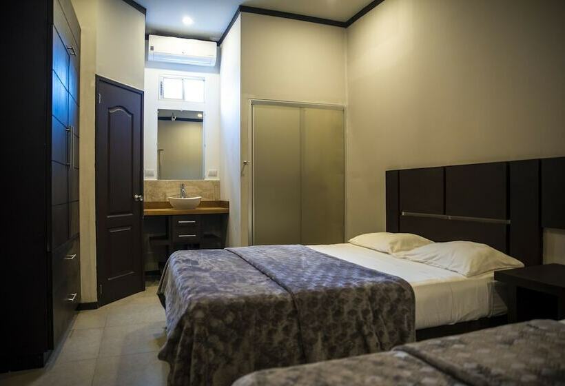 اتاق استاندارد سه نفره, Celebertti