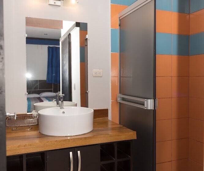 اتاق لوکس, Celebertti