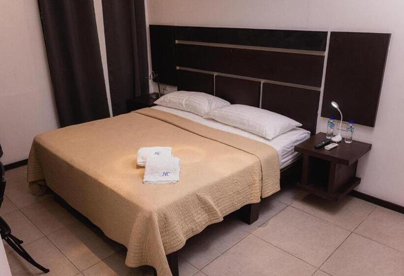 اتاق لوکس با تخت بزرگ, Celebertti