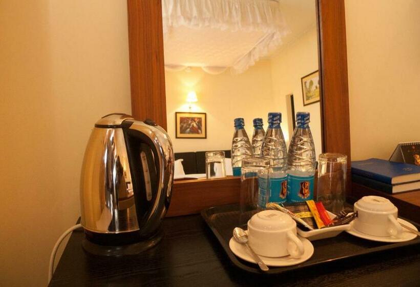 חדר דלוקס, Gold Crest