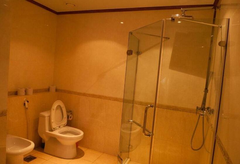 חדר דלוקס, Gold Crest