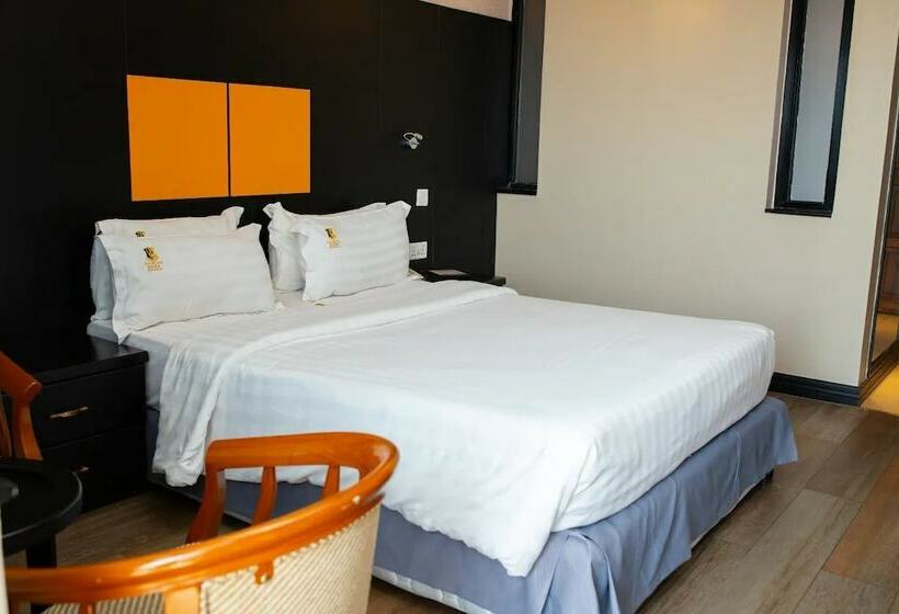 חדר דלוקס, Gold Crest