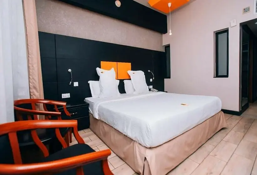 Deluxe-huone, Gold Crest