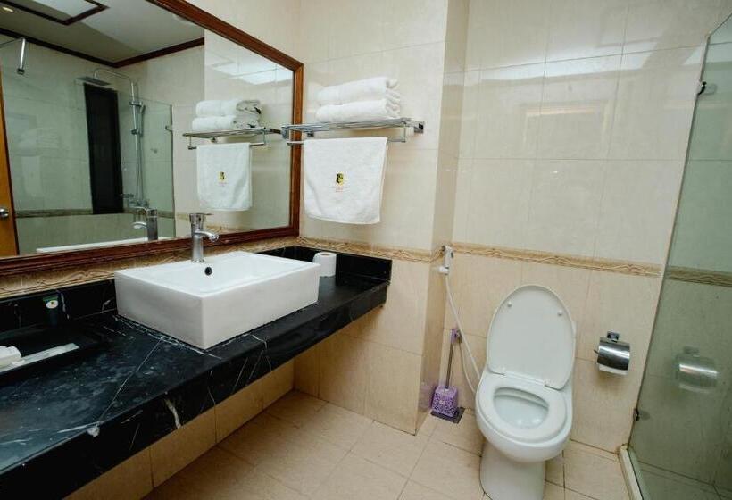 חדר דלוקס נוף לאגם, Gold Crest