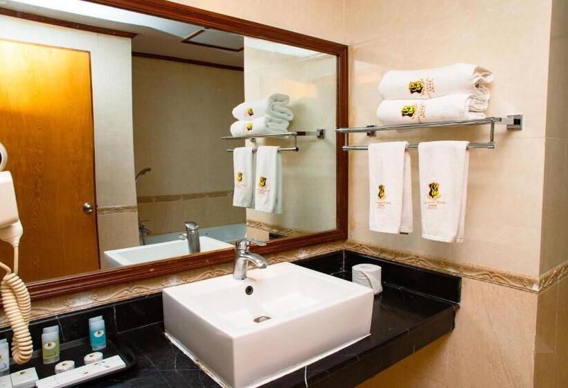 חדר דלוקס עם מרפסת, Gold Crest