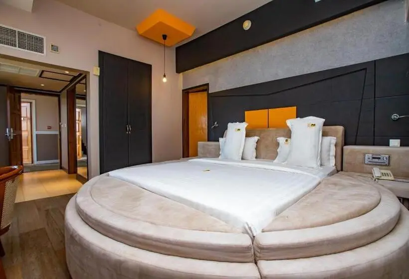 Executive-sviitti, Gold Crest
