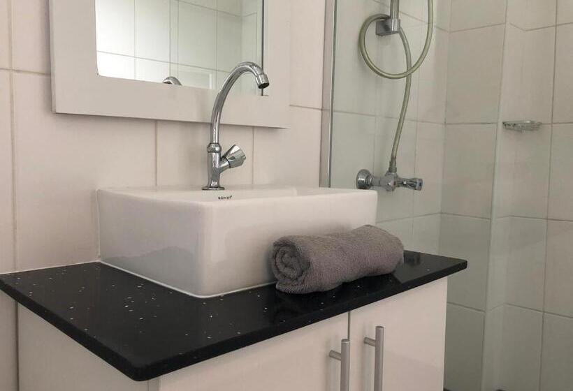 اتاق لوکس سه تخته, Holland Lodge Paramaribo