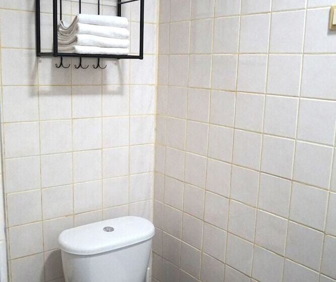 اتاق خانوادگی, Holland Lodge Paramaribo