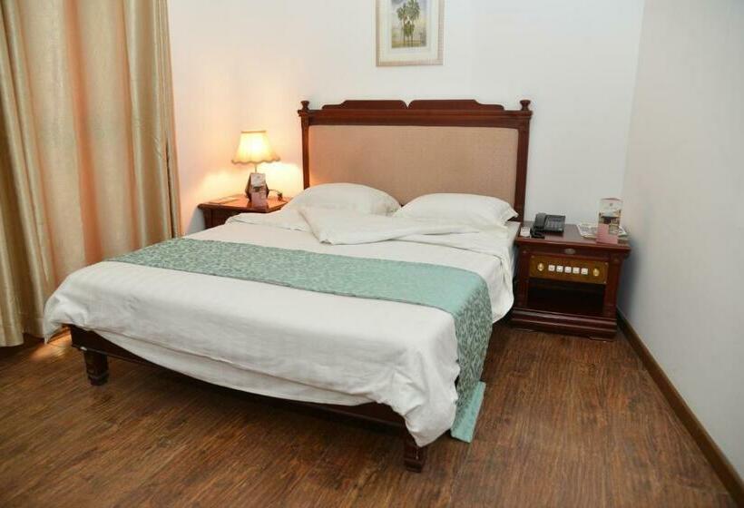 اتاق استاندارد, Jess