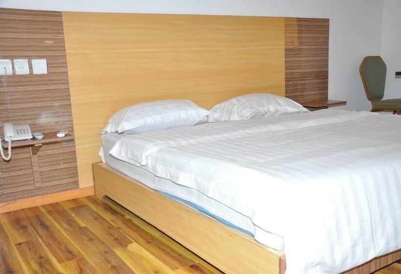 اتاق استاندارد, Jess