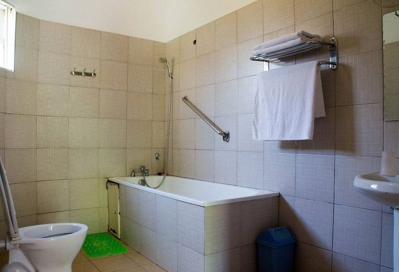 اتاق لوکس, Kabalega Resort   Masindi