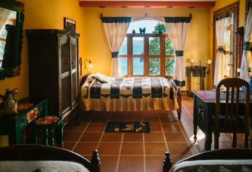 سوییت, La Casa Del Mundo