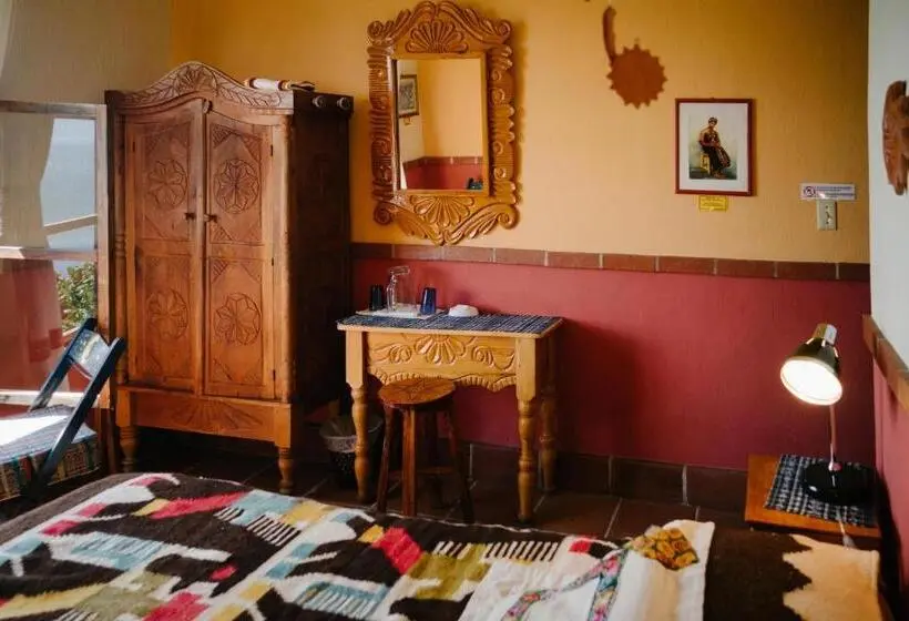اتاق استاندارد با سرویس بهداشتی مشترک, La Casa Del Mundo