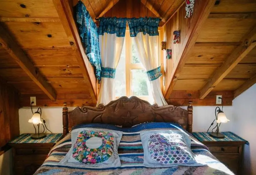 بانگلوی استاندارد, La Casa Del Mundo