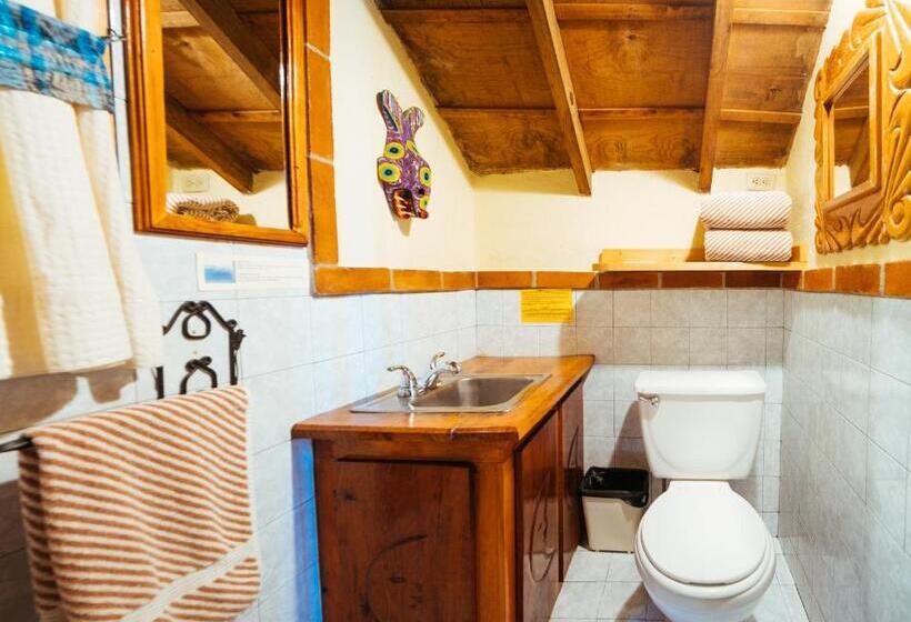 بانگلوی استاندارد, La Casa Del Mundo