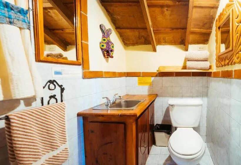 بانگلوی استاندارد, La Casa Del Mundo