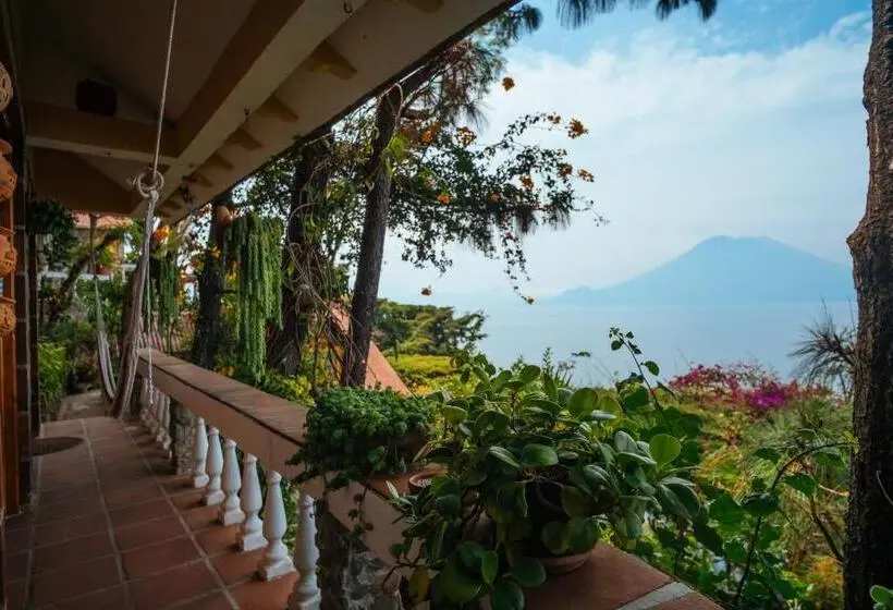 سوییت, La Casa Del Mundo