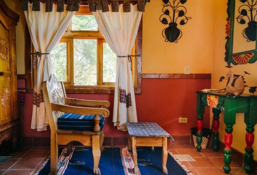 اتاق استاندارد سه نفره, La Casa Del Mundo