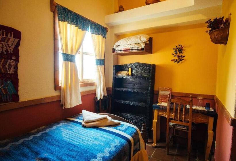 اتاق استاندارد با سرویس بهداشتی مشترک, La Casa Del Mundo