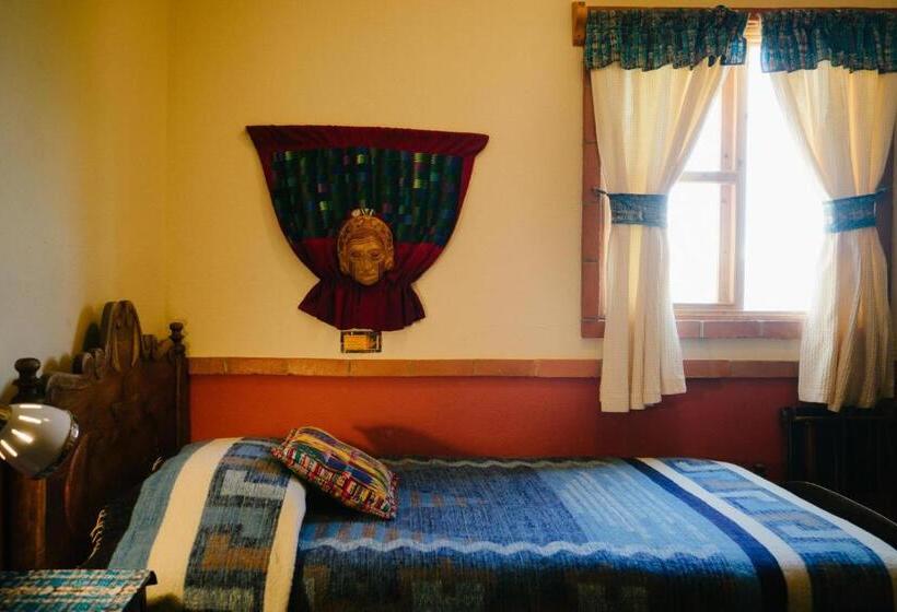 اتاق استاندارد با سرویس بهداشتی مشترک, La Casa Del Mundo