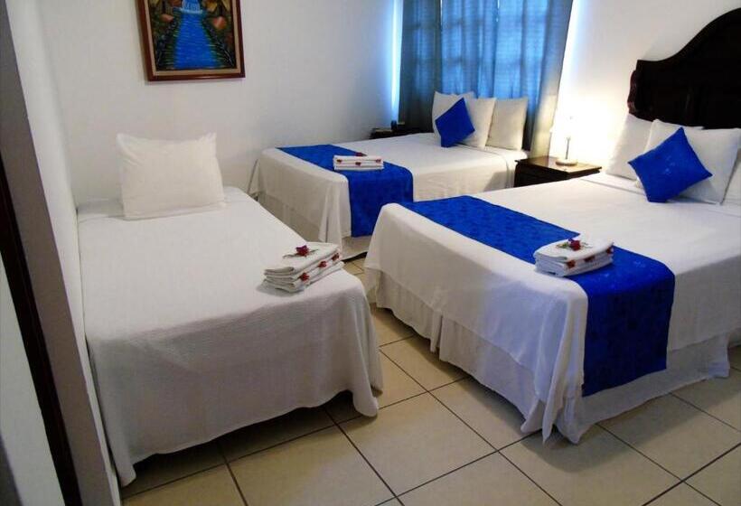 اتاق استاندارد سه نفره, Los Pinos