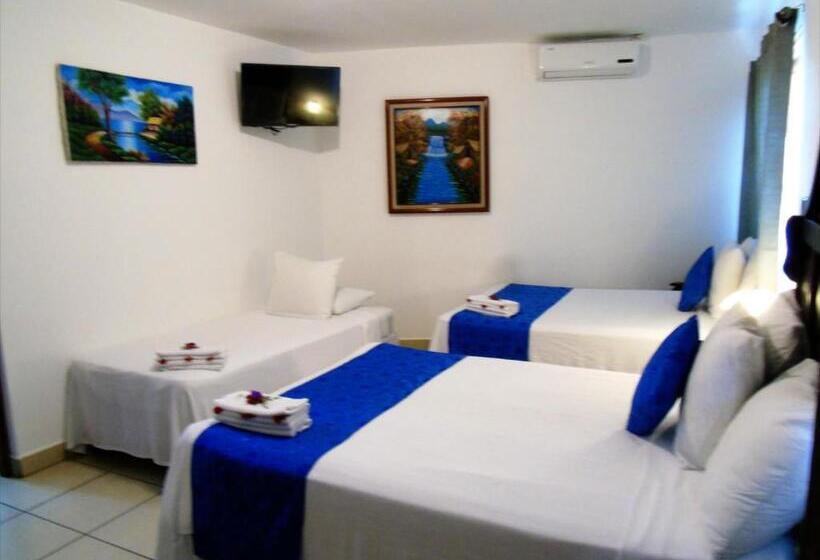 اتاق استاندارد سه نفره, Los Pinos