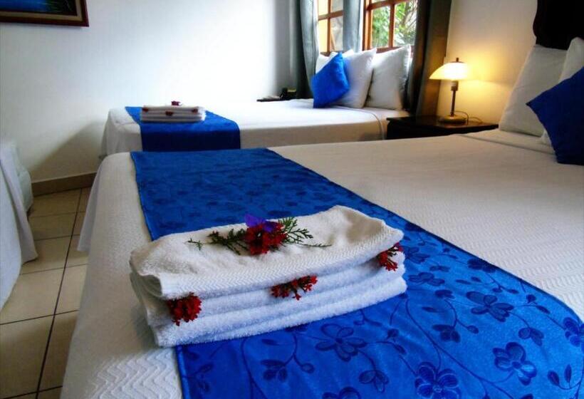 اتاق استاندارد سه نفره, Los Pinos