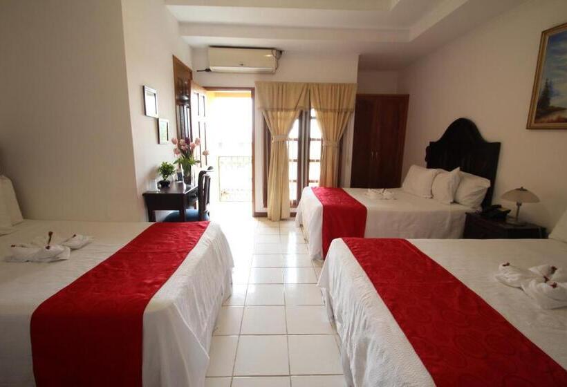 اتاق استاندارد چهار تخته, Los Pinos