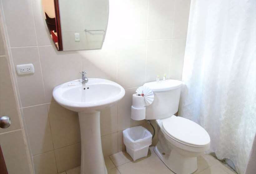 اتاق استاندارد, Los Pinos