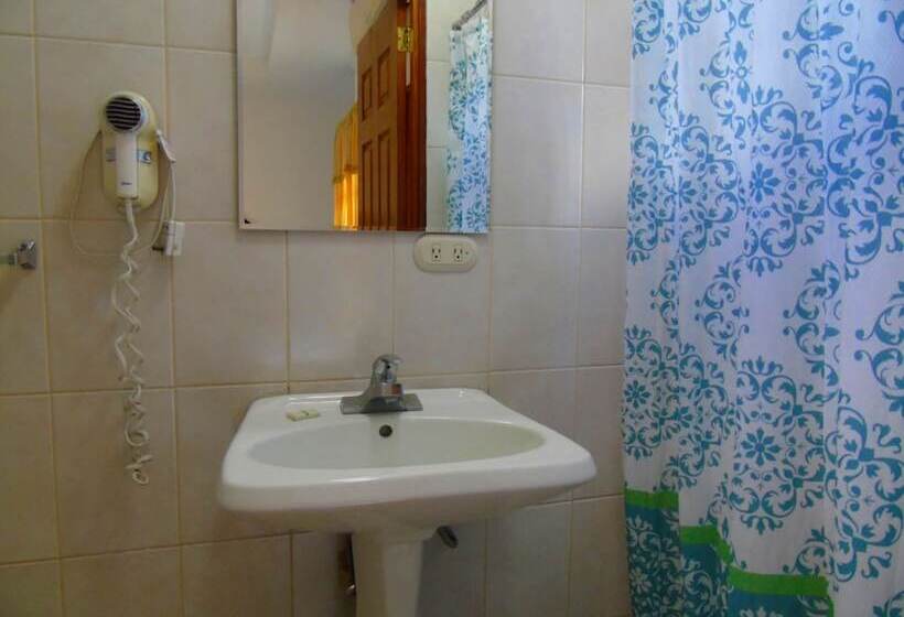 اتاق استاندارد چهار تخته, Los Pinos