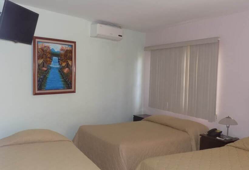 اتاق استاندارد سه نفره, Los Pinos