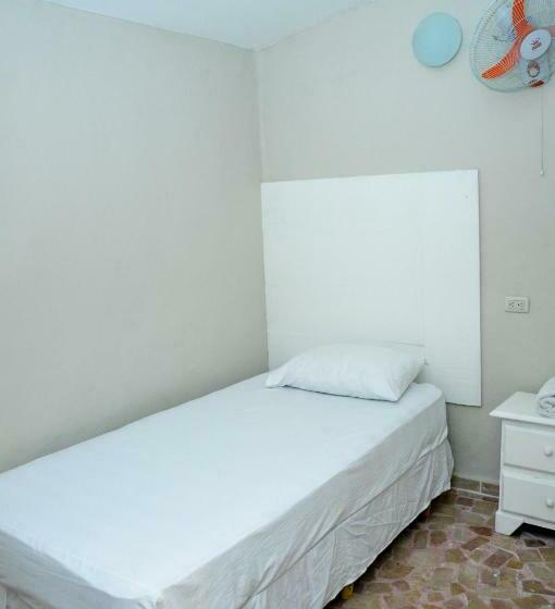 基本单人间共用浴室, Marimba Punta Cana