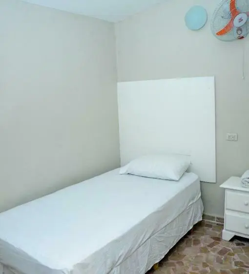 Basic Yhden Hengen Huone Jaettu Kylpyhuone, Marimba Punta Cana
