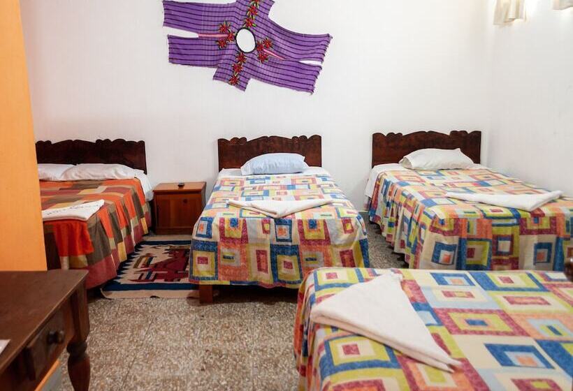 اتاق کلاسیک چهارنفره, Posada Gutierrez