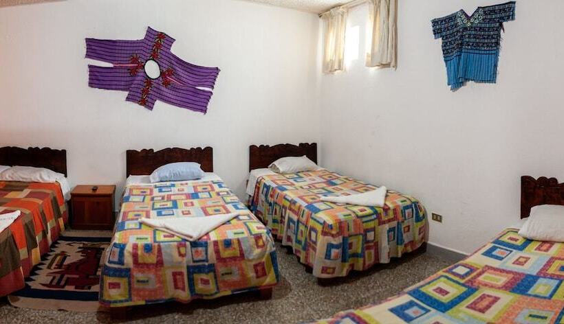 اتاق کلاسیک چهارنفره, Posada Gutierrez