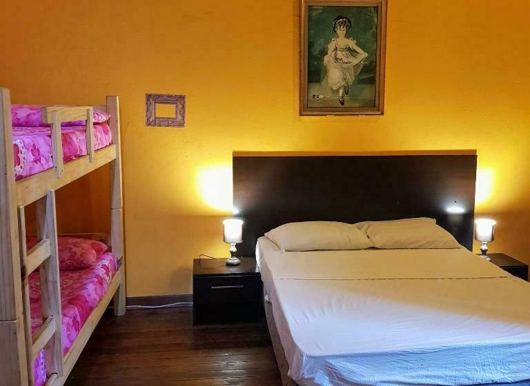 Семейный Номер Deluxe, Montevideo Port Hostel