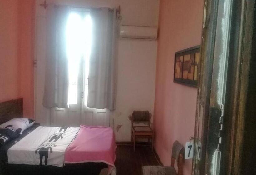 חדר דלוקס עם מרפסת, Montevideo Port Hostel