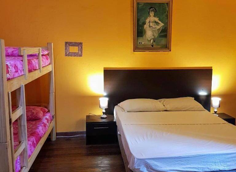 ファミリールーム, Montevideo Port Hostel
