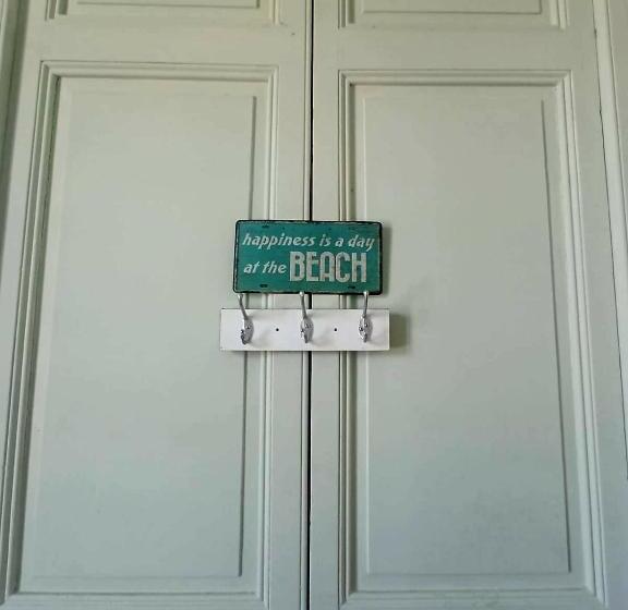 带共用浴室的标准房间, Montevideo Port Hostel