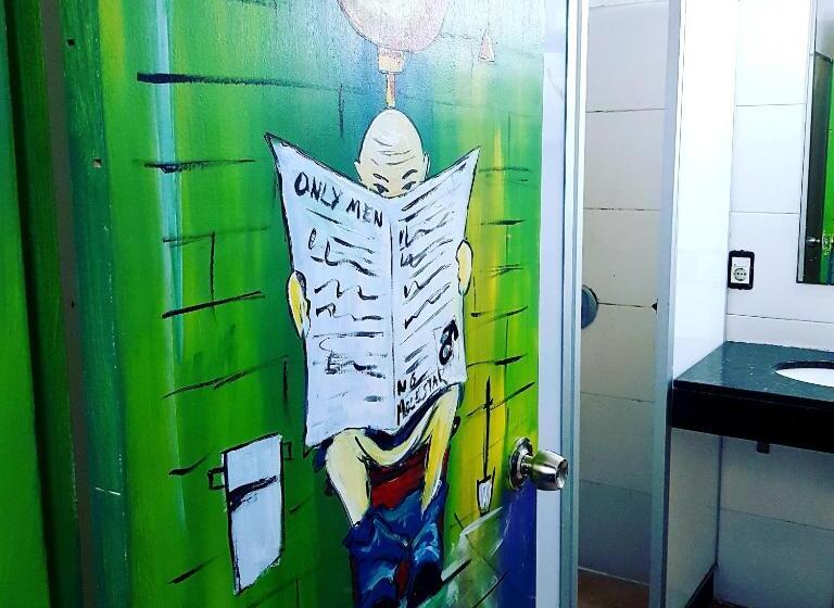 غرفة إقتصادية, Montevideo Port Hostel