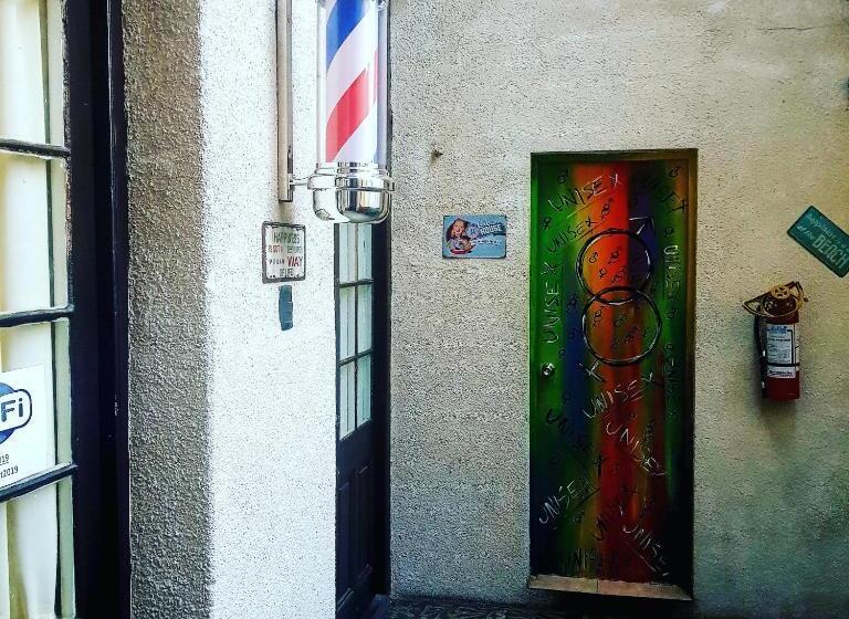 バルコニー付きスタンダードトリプルルーム, Montevideo Port Hostel