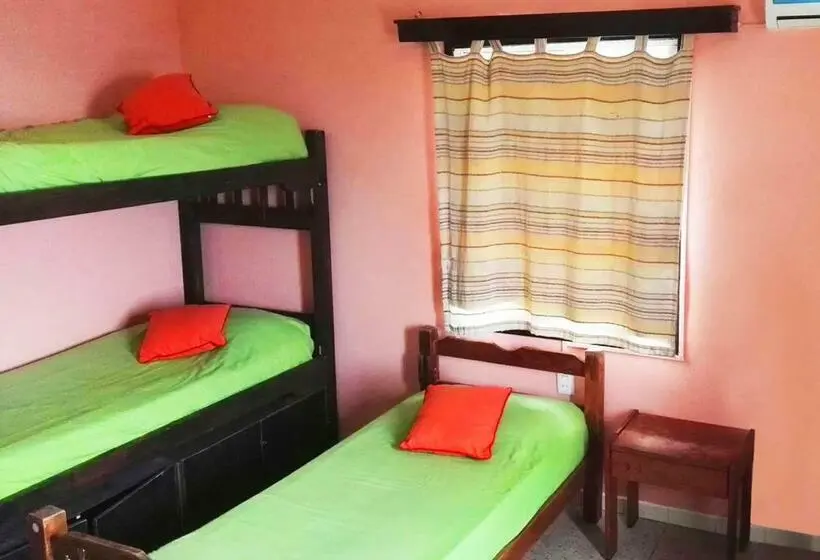 اتاق استاندارد سه نفره, Planet Punta Del Este Hostel