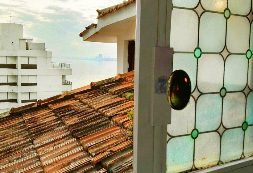 Номер Стандарт Трехместный, Planet Punta Del Este Hostel