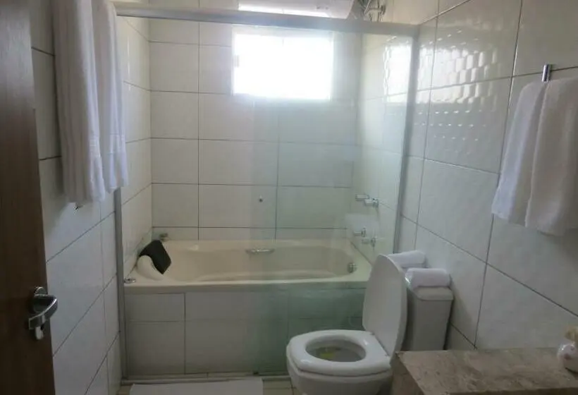 سوییت لوکس, Tacuru Hotel Boutique